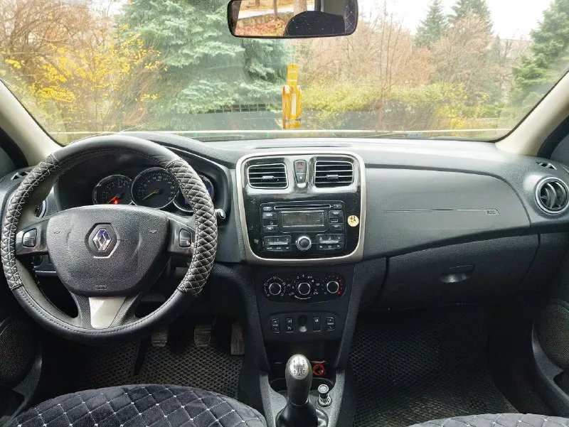 Renault логан 2014г. в. двигатель 1.6 кпп пятиступка максимальная комплектация, , previlege " кондиционер, круиз контроль, контроль ограничения скорости, задний парктроник, мульти руль, 4-эсп, abc птф, 2 подушки безопасности, центральный замок. документы чистые, зелёная автотека оцинкованный кузов родные стёкла в круг авто в очень достойном состоянии без дтп, без расчетов, без лицензий. цена 450000р торг по всем интересующим вопросам, обращайтесь в личку, либо по телефону+7(949)729-66-94 больше авто в моём профиле. .. 📲 tg: @liolikwmc 📞 звоните: +7(949)7296694 - фотография - 9