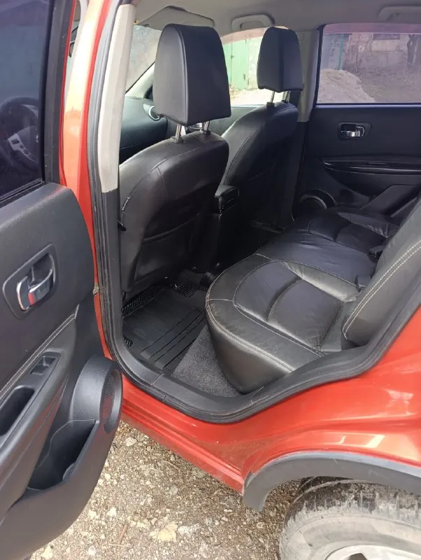 Продам nissan кашкай, 2008 года выпуска, 2.0 бензин, автомат, подключаемый полный привод, автомобиль полностью обслужен, ходовая часть заменена вся, мотор в отличном состоянии, масло не берет, коробка работает отлично, кожаный салон, подогрев сидений, двух зонный климат контроль, круиз контроль, электро зеркала со складыванием, кузов без коррозии, документы в порядке, новая зимняя резина, осмотр алчевск -перевальск, цена 880.000 рублей, тел +7-959-162-91-24 📞 звоните: +7(959)1629124 - фотография - 10