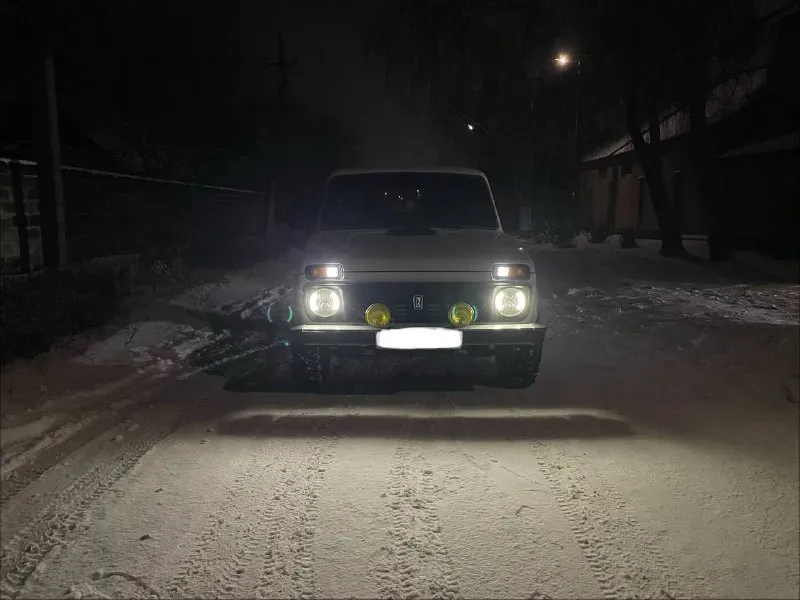 Продам ваз нива 1998год в отличном состоянии коробка роздатки мосты все на 5+ едит очень хорошо по к... - фотография