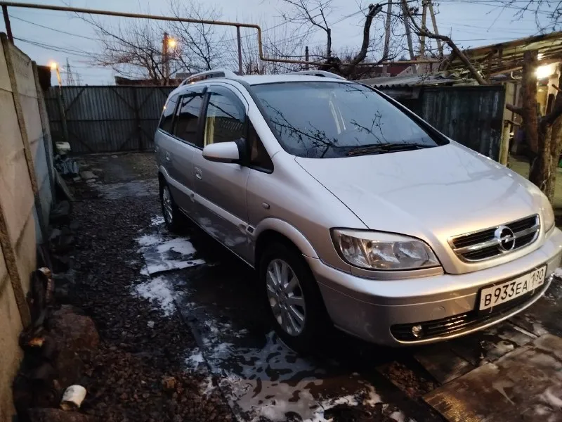 Продам opel зафира а 1.8 газ-бензин. климат все работает авто в идеальном состоянии цена 700000руб. торг у капота+79493732494 📞 звоните: +7(949)3732494 - фотография - 2