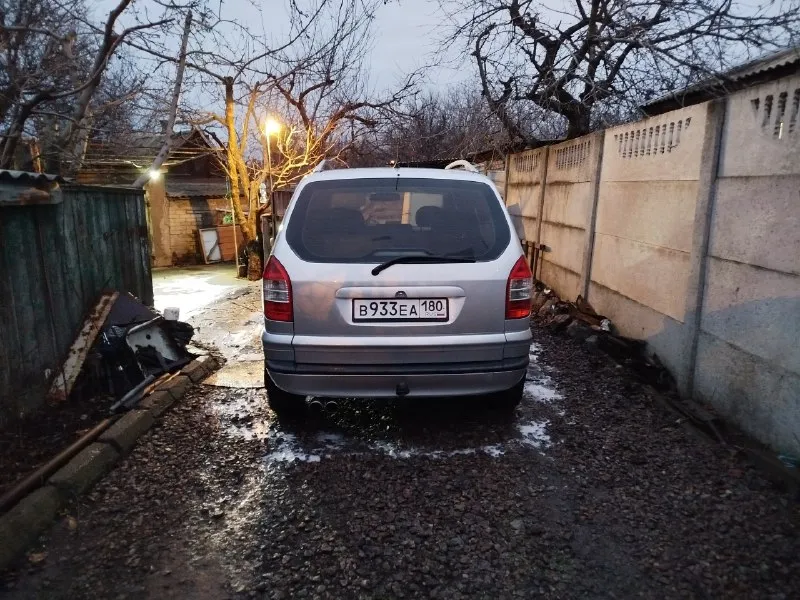 Продам opel зафира а 1.8 газ-бензин. климат все работает авто в идеальном состоянии цена 700000руб. торг у капота+79493732494 📞 звоните: +7(949)3732494 - фотография - 5
