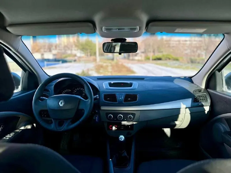 🇫🇷 renault fluence 💰цена: 850 000р 🏢город: мариуполь 📅год выпуска: 2013 🧾пробег: 152 540 км. ⚙️двигатель: 1.6 16v ⛽топливо: бензин ⚙️кпп: механика 📞телефон: +7-949-727-41-51 +7-949-551-91-52 +7-989-263-55-56 💾 описание: - фотография - 9