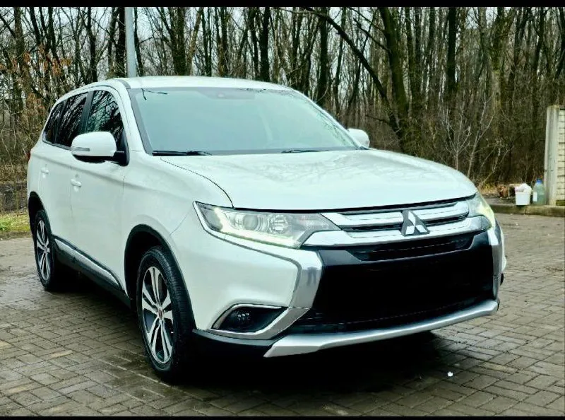🚗🅰️mitsubisi autlender 📅год выпуска: 2016 🚘не бита не крашена ✈️один владелец 📦кпп: автомат ⚙️двигатель:2.0л 💴цена: 1.620т₽ 🗺️пробег:143.000 км объем 2.0 -полностью обслужена -полный привод -усилитель руля -круиз контроль -4 эл стеклоподъёмника - зеркала с подогревом и эл складыванием -датчик света -датчик дождя -мультируль -акустика, aux, usb -камера задниго вида - подушки безопасности (airbag), abs, esp. +79496164847 +79496164847 📞 звоните: +7(949)6164847 - фотография - 1