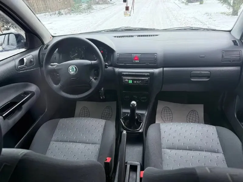 Skoda октавия тур 2008 года 1.6 механика пробег 124000 тыс родной 1000% готов на любые проверки, без дтп состояние автомобиля идеальное! вложений никаких не требует все обслужено, есть заказ наряды состояние салона как новое! два комплекта ключей повторюсь авто в идеальном состоянии такую skoda нечасто встретишь осмотр город мариуполь цена 765000тыс рублей по всей вопросам звоните +79497221071 📞 звоните: +7(949)7221071 - фотография - 8