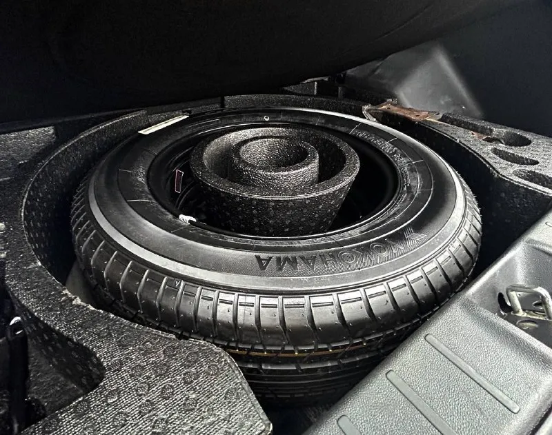 Продам mitsubishi asx рестайлинг год выпуска:2012 объём двигателя:1.6.v16 кпп механическая родной пробег:137.000 км автомобиль в родном окрасе! состояние кузова идеальное все технические обслуживания проводились исключительно у официального дилера, с соблюдением всех сроков. авто в отличном состоянии как технически, так и визуально. заводское остекление. комплектация: бортовой компьютер, подогрев сидений,4 стеклоподъемника, кондиционер, электро зеркала, противотуманные фары, подогрев стекл, abs esp, aux bluetooth, полный комплект ключей и много чего прочего для комфортного вождения по документам любой вид оформления автотека ✅ цена: 960 руб торг срочная г. донецк номер телефона: +7949-487-35-71 📲 tg:. 📞 звоните: +7(949)4873571 - фотография - 8