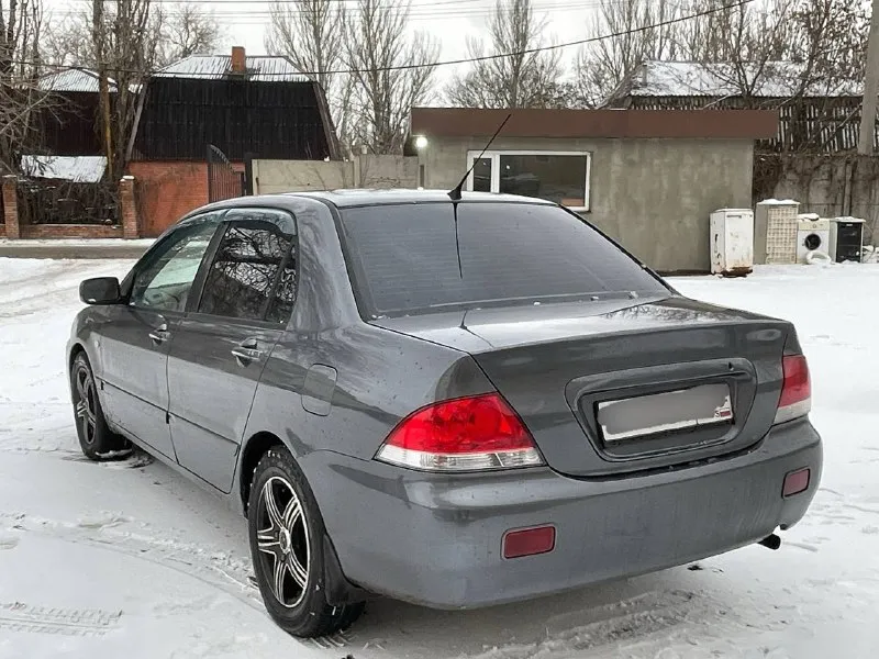 Митсубиси лансер 9🔥🔥 2005 года без гнили ! дно, пороги, все несущие части целые 👍 документы полный порядок ✅ ходовая часть мячик авто дымит нужно поменять маслосьемники ‼️ цена 🎁 370к +79497921304 +79493182670 донецк - фотография - 3