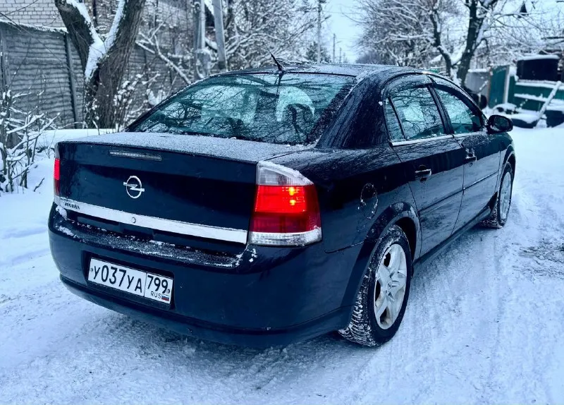 Продаю срочно торг у капота. 465 тыс. руб. opel vectra c рейсталинг 2007 1.8 безнин механика. родной пробег 235тыс. км. 3 собственника. птс оригинал. автотека зеленейшая. авто в хорошем состоянии без вложений. мотор не дымит не троит, ходовая перебрана, коробка без проблем. кузов в нормальном состоянии для своих лет. салон чистый и ухоженный. богатая комплектация. зимняя резина, новый акб, новое масло фильтра, ремень грм только поменял, фазики тоже новые только заменил, модуль зажигания не давно поменял. ходовую всю перебрал. авто полностью обслужена и готова к дальнейшей эксплуатации. документы в полном порядке юредически чистая. любое переоформление. осмотр донецк +79493114199 +79895340753 телеграмм 📞 звоните: +7(949)3114199 - фотография - 4