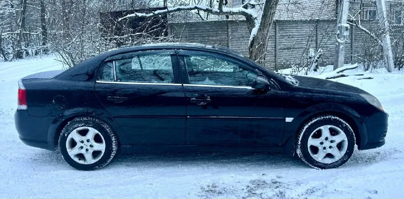 Продаю срочно торг у капота. 465 тыс. руб. opel vectra c рейсталинг 2007 1.8 безнин механика. родной пробег 235тыс. км. 3 собственника. птс оригинал. автотека зеленейшая. авто в хорошем состоянии без вложений. мотор не дымит не троит, ходовая перебрана, коробка без проблем. кузов в нормальном состоянии для своих лет. салон чистый и ухоженный. богатая комплектация. зимняя резина, новый акб, новое масло фильтра, ремень грм только поменял, фазики тоже новые только заменил, модуль зажигания не давно поменял. ходовую всю перебрал. авто полностью обслужена и готова к дальнейшей эксплуатации. документы в полном порядке юредически чистая. любое переоформление. осмотр донецк +79493114199 +79895340753 телеграмм 📞 звоните: +7(949)3114199 - фотография - 5