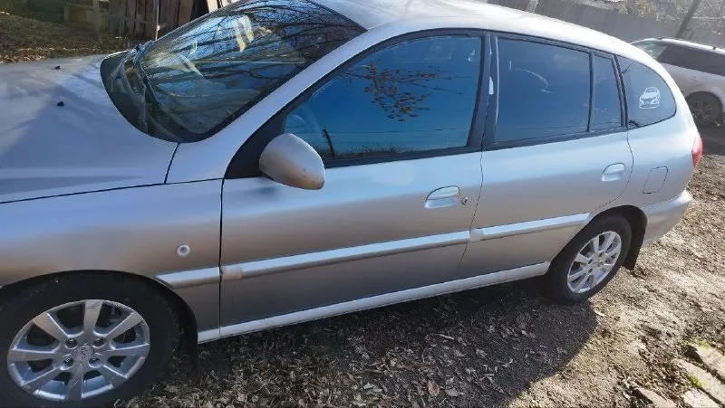 🚀 Продаётся надёжный и экономичный kia rio! 🚀
Ищете неприхотливый автомобиль на каждый день? Ваш выбор - kia rio в отличном состоянии!
✅ Преимущества:
Экономичный расход топлива – идеальный вариант для города и пригорода.
Просторный салон – комфортно для водителя и пассажиров.
Надёжная подвеска – уверенно держит дорогу.
Вместительный багажник – для ваших покупок и багажа.
Ухоженный внешний вид – автомобиль выглядит достойно.
🛠 Техническое состояние:
Год выпуска: 2004
Пробег: 330 000 км
Двигатель 1.5 работает ровно, масло не ест, передвижение на газу/бензине
💰 Цена: 375.000р
📞 Контакты:+7(949)317-39-50,алексей
🏙Город:донецк
Звоните прямо сейчас и договоритесь о просмотре!
Не упустите возможность стать обладателем отличного автомобиля по выгодной цене!
📞 Звоните: +7(949)3173950 - фотография - 6