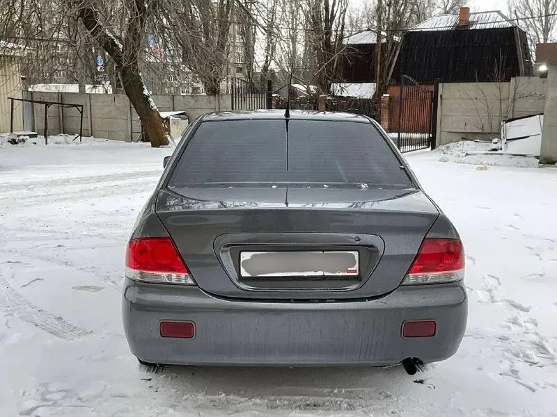 Mitsubishi лансер 9🔥🔥 2005 года без гнили ! дно, пороги, все несущие части целые 👍 документы полный порядок ✅ ходовая часть мячик авто дымит нужно поменять маслосьемники ‼️ цена 🎁 370к +79497921304 +79493182670 донецк 📞 звоните: +7(949)7921304 - фотография - 3