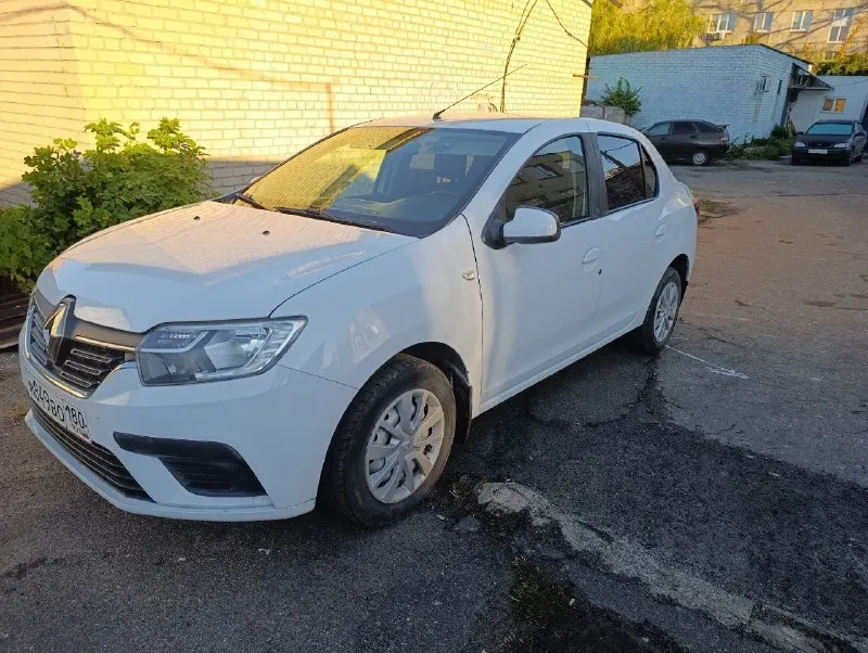 Продам логан 2, год 2018 машина в идеале как внешне так и технически. цена 800.+79493387066 - фотография - 2