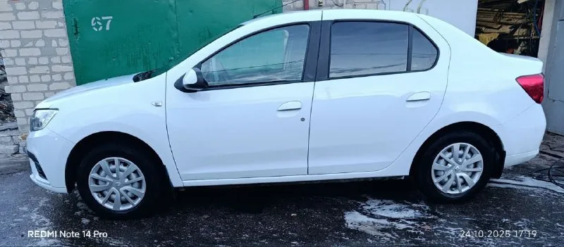 Продам логан 2, год 2018 машина в идеале как внешне так и технически. цена 800.+79493387066 - фотография - 3