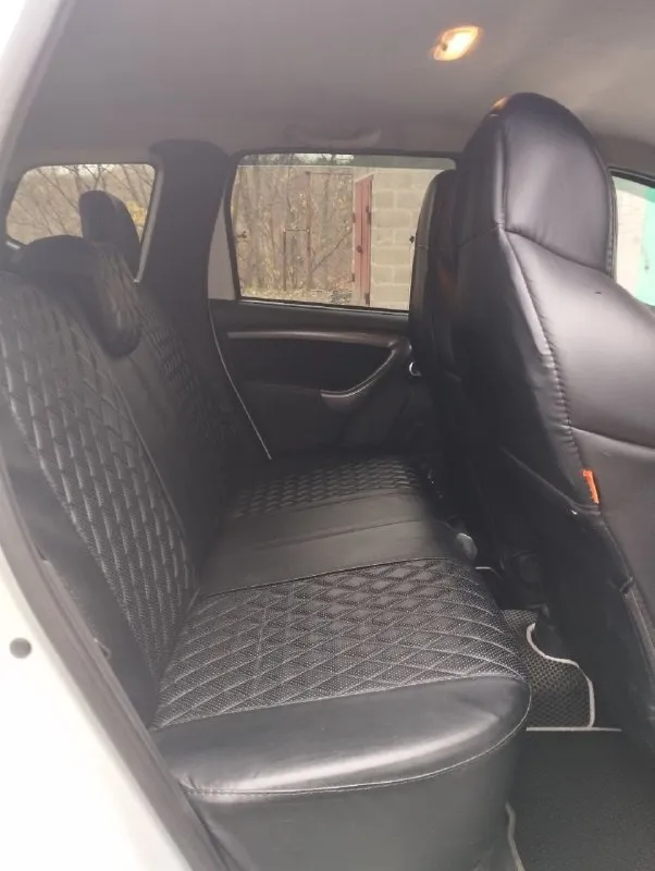 Продам рено дастер/renault duster 2017 года, 3 владельца, в хорошем состоянии, двигатель 2 литра, бензин, полный привод, механика 6-ступка, автомобиль не бит и не крашен, 191 тысяча родного пробега, все стёкла родные, никаких проблем нет, в автомобиле присутствует магнитола teyes, камера заднего вида teyes - sony матрица 4к, сигнализация с автозапуском starline, датчик температуры двигателя. сиденья в качественных чехлах, под чехлами новый салон. за машиной ухаживали, всё обслуживалось вовремя, на обслуживании не экономили. два ключа, оба ключа в чехлах, так же есть книжка по эксплуатации и сервисная книжка в которой записаны все то, за машину не стыдно. цена: 1.265₽ торг при осмотре! телеграмм: @alexander_2200 тел. +7 949 397-68-18 - фотография - 10