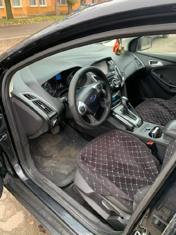 Продам ford focus iii, 2011 г. в. — ухоженный, мощный, готов к поездкам! номера в подарок! · надежный двигатель: 2.0 литра (150 л. с. ) в отличном техническом состоянии. · безупречная акпп: автоматическая коробка передач работает идеально — не пинает, не дергается, не уходит в аварийный режим. · обновленная ходовая: большой объем работ по подвеске выполнен — едет ровно и уверенно. · чистая история: автомобиль не битый, не крашенный, дтп не участвовал. все стекла оригинальные. · отличный экстерьер: кузов в прекрасном состоянии. •хорошая мультимедиа. •2-х зонный климат контроль •5 режимный подогрев сидений основные характеристики: · год выпуска: 2011 · двигатель: 2.0 л (150 л. с. ), бензин цена: 650 000 руб. контакты и осмотр: · телефон: +79493123912 · место осмотра: г. макеевка 📞 звоните: +7(949)3123912 - фотография - 5