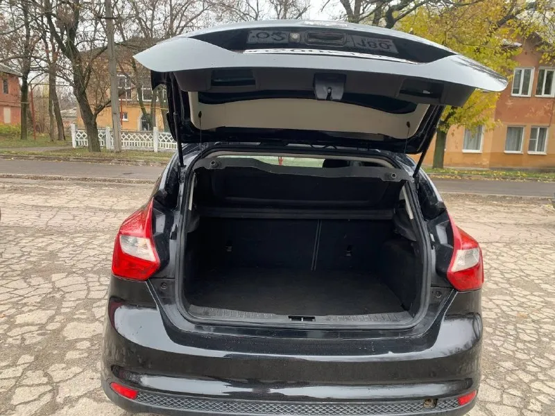 Продам ford focus iii, 2011 г. в. — ухоженный, мощный, готов к поездкам! номера в подарок! · надежный двигатель: 2.0 литра (150 л. с. ) в отличном техническом состоянии. · безупречная акпп: автоматическая коробка передач работает идеально — не пинает, не дергается, не уходит в аварийный режим. · обновленная ходовая: большой объем работ по подвеске выполнен — едет ровно и уверенно. · чистая история: автомобиль не битый, не крашенный, дтп не участвовал. все стекла оригинальные. · отличный экстерьер: кузов в прекрасном состоянии. •хорошая мультимедиа. •2-х зонный климат контроль •5 режимный подогрев сидений основные характеристики: · год выпуска: 2011 · двигатель: 2.0 л (150 л. с. ), бензин цена: 650 000 руб. контакты и осмотр: · телефон: +79493123912 · место осмотра: г. макеевка 📞 звоните: +7(949)3123912 - фотография - 6