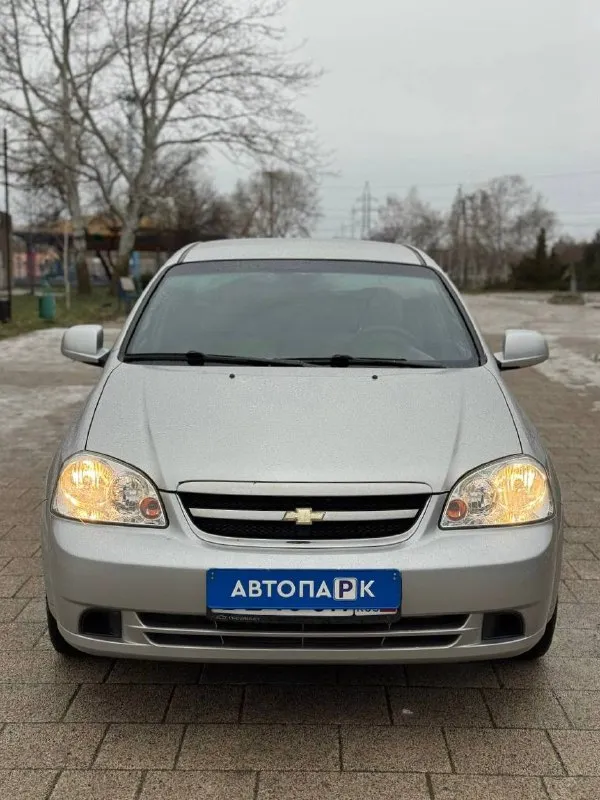 🇰🇵 chevrolet lacetti 💰цена: 670 000р 🏢город: мариуполь 📅год выпуска: 2012 🧾пробег: 124 782км. ⚙️двигатель: 1.6 ⛽топливо: бензин ⚙️кпп: механика 📞 телефон: +7-949-727-41-51 +7-949-551-91-52 +7-989-263-55-56 💾 описание: ✅ кузов без коррозии. ✅ южная эксплуатация. ✅ оригинальный пробег. ✅ техническая часть на 5+ ✅ заводское остекление. ✅ салон как новый. ❄️ кондиционер, гур, abs, 2 airbag, подогрев сидений, android магнитола, зимняя резина, центральный замок, электропакет. улица шевченко 2️⃣6️⃣9️⃣ 🏦 возможна продажа в кредит по двум документам. - фотография - 2