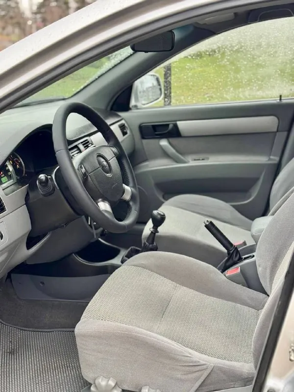 🇰🇵 chevrolet lacetti 💰цена: 670 000р 🏢город: мариуполь 📅год выпуска: 2012 🧾пробег: 124 782км. ⚙️двигатель: 1.6 ⛽топливо: бензин ⚙️кпп: механика 📞 телефон: +7-949-727-41-51 +7-949-551-91-52 +7-989-263-55-56 💾 описание: ✅ кузов без коррозии. ✅ южная эксплуатация. ✅ оригинальный пробег. ✅ техническая часть на 5+ ✅ заводское остекление. ✅ салон как новый. ❄️ кондиционер, гур, abs, 2 airbag, подогрев сидений, android магнитола, зимняя резина, центральный замок, электропакет. улица шевченко 2️⃣6️⃣9️⃣ 🏦 возможна продажа в кредит по двум документам. - фотография - 7