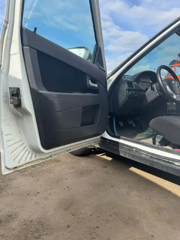 Продается лада приора 2013 года, газ, бензин, зимняя резина, музыка, кондиционер. цена 400.т +79491027169 - фотография - 6