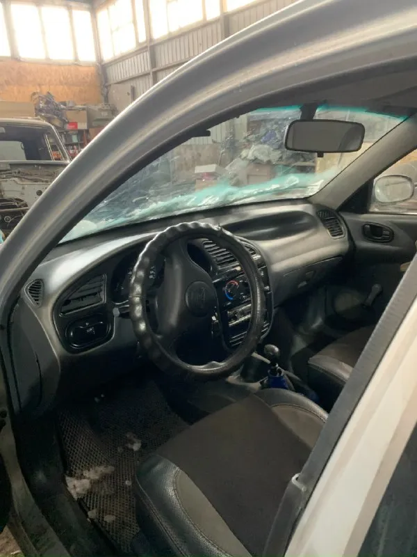 💥продам daewoo сенс💥 ✅2007 год ✅родной пробег 151000 ✅мотор 1.3 работает отлично масло не ест( перебран в прошлом году весной ) ✅коробка также работает отлично, переключает без хрустов. ✅по кузову без гнили и ржавчины ( дно пороги целые) переварена и покрашена летом 2025 ✅печка греет хорошо. ✅резина зимняя ✅по документам также всё в порядке ✅авто находится в г. снежное 💰💰 цена: 250.💰💰 телефон: ☎+79494776872 📞 звоните: +7(949)4776872 - фотография - 3