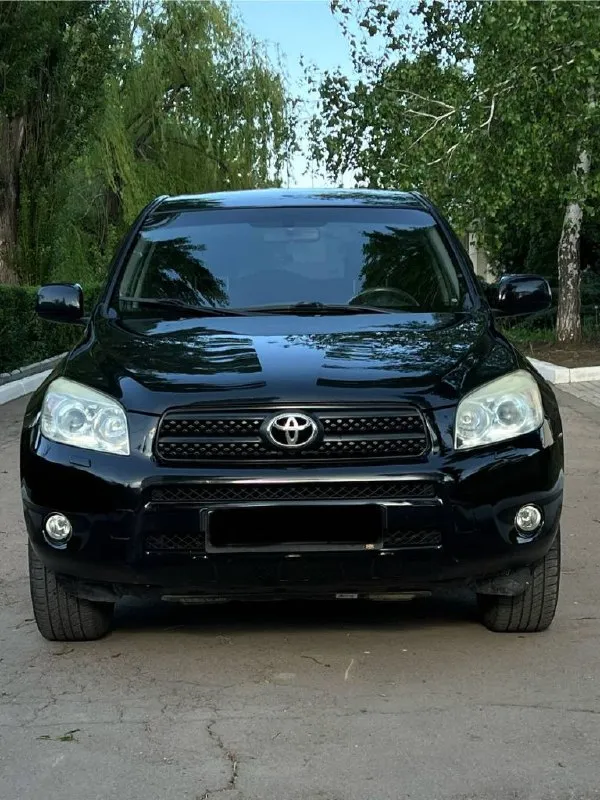Продам toyota рав 4 2008 года реальный пробег 205000 двигатель 2.0 л. кпп автомат полный привод состояние авто на 4, кузов в отличном состоянии без рыжиков и деформации, салон ходовая в хорошем состоянии, за машину не стыдно на ней ездили только женщины звоните все расскажу два комплекта резины на дисках цена 1250000 торг +79493207147 📞 звоните: +7(949)3207147 - фотография - 2
