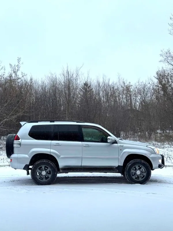 Land cruiser prado 120 2005 год d4d 3.0 дизель акпп пробег 240000 на отличном ходу вложений не требует, в любой мороз запускается с пол оборота, вин на раме в идеальном состоянии, коробка без пинков, ходовая не гремит, два ключа, по документам полный порядок, автотека чистая, цена 1.600 000 торг обмен, донецк киевский район, тел+79493152333 📞 звоните: +7(949)3152333 - фотография - 4