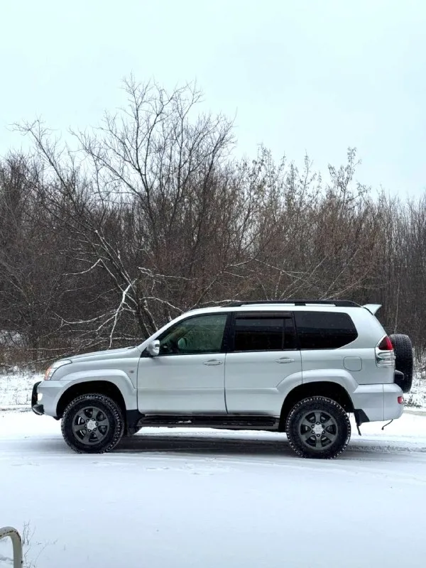 Land cruiser prado 120 2005 год d4d 3.0 дизель акпп пробег 240000 на отличном ходу вложений не требует, в любой мороз запускается с пол оборота, вин на раме в идеальном состоянии, коробка без пинков, ходовая не гремит, два ключа, по документам полный порядок, автотека чистая, цена 1.600 000 торг обмен, донецк киевский район, тел+79493152333 📞 звоните: +7(949)3152333 - фотография - 8
