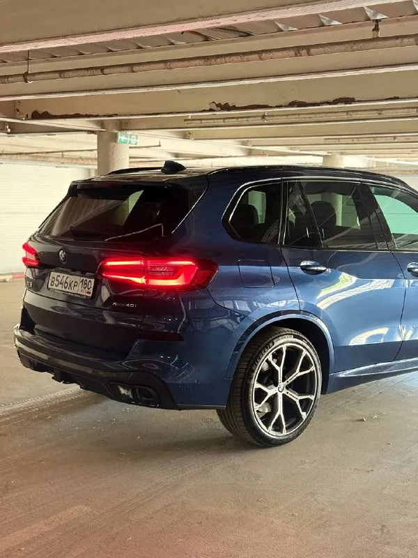 Bmw x5 g05 2018 года 40i b58, пробег 120.000 км. заводской m-pack два комплекта колес r21-r20. сделана предпродажная подготовка керамика полировка и т. д. vin по запросу отправлю цена 5.500 🍋 телефон для связи +79494661298 📲 tg: @sotaqvest 📞 звоните: +7(949)4661298 - фотография - 3