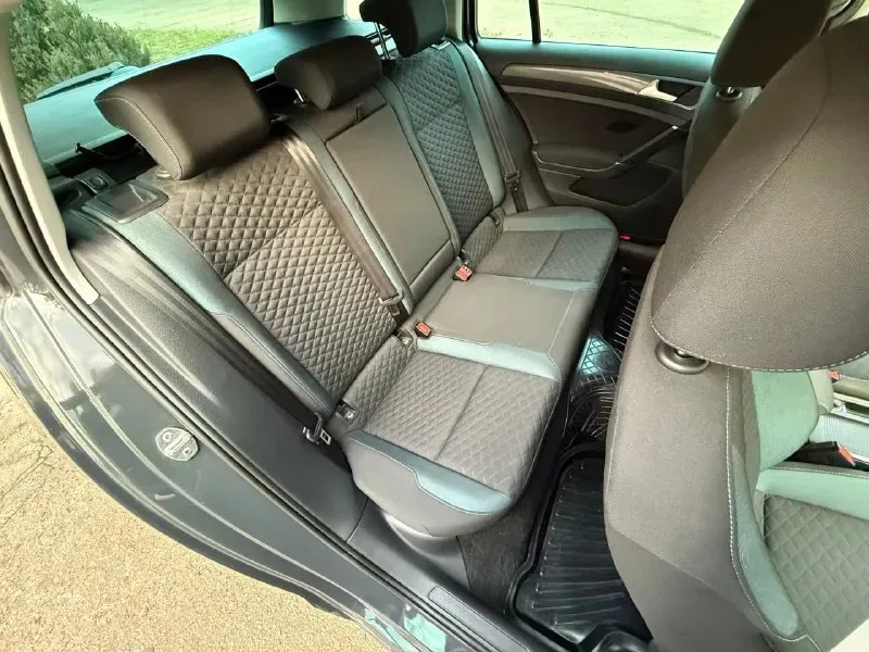 Volkswagen golf 7 (рестайлинг)1.6 tdi 2019 года из германии без пробега по рф цена: 2 000 000 руб. контактный телефон: ☎️+7 949 501 91 02☎️ пробег 232 000 км. коробка передач: механическая привод передний место осмотра: донецк автомобиль на рф учете автомобиль комплектации iq. drive оснащен автоматической парковкой, парктрониками 360, ассистентом контроля слепых зон, auto hold, системой start-stop, автоматический дальний свет, адаптивный круиз контроль, движение в полосе, экстренное торможение, проекция iq. drive, цифровая приборная панель, car play, подогрев сидений, датчики давления шин, хром пакет и т. д. автомобиль полностью в родной краске (включая бампера), очень экономичный, полностью обслужен (заменен комплект грм, помпа, ремень масляного насоса, сальник коленвала, ремень и ролик генератора, залит антифриз febi g13, масло двигателя motul, масло в коробке febi, поменяны все фильтра, поставлены проставки 2 см перед и зад, сделан развал схождения 📲 tg: @workgroup30 📞 звоните: +7(949)5019102 - фотография - 8