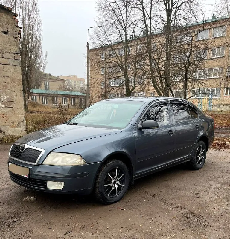 Skoda octavia a5 2008 года, механика. подогрев сидений, подогрев зеркал, кондиционер, музыка планшет, зимняя резина авто в хорошем состоянии на ходу каждый день по документам полный порядок 500.000тыс. ₽ (торг) +79495182506 +79494503573 - фотография - 2