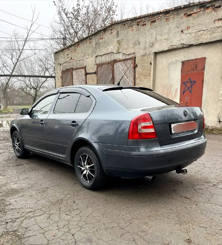 Skoda octavia a5 2008 года, механика. подогрев сидений, подогрев зеркал, кондиционер, музыка планшет, зимняя резина авто в хорошем состоянии на ходу каждый день по документам полный порядок 500.000тыс. ₽ (торг) +79495182506 +79494503573 - фотография - 4