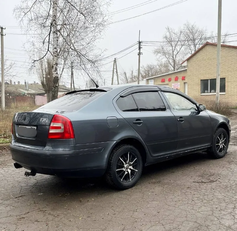 Skoda octavia a5 2008 года, механика. подогрев сидений, подогрев зеркал, кондиционер, музыка планшет, зимняя резина авто в хорошем состоянии на ходу каждый день по документам полный порядок 500.000тыс. ₽ (торг) +79495182506 +79494503573 - фотография - 5
