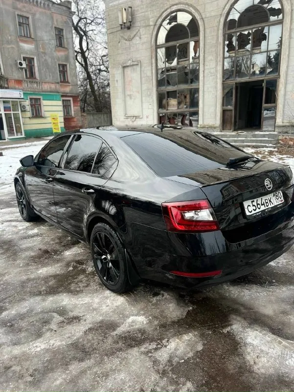 Skoda octavia a7 fl ✅1.8 ✅2 хозяина, я собственник ✅2019 год выпуска, первая регистрация 2020 ✅165 пробег, трассовый ✅машина вся в родной краске, без дтп, царапин и прочих дефектов ✅салон и внешка без дефектов вообще ✅отличная автотека, зеленая вся, вся история обслуживания с нуля и до сих пор, очень много заменено, все расскажу, на все заказ-наряды ✅состояние идеальное, таких обслуженных единицы, без вложений каких-либо вообще! 2 комплекта новых шин r18 очень хорошая комплектация, заводские led фары, фонари, туманки, цифровая приборка, навигация, ассистент выезда с парковки, слепые зоны и многое другое! морда в пленке, в салоне все элементы так же цена: 2.250.000 торг +79495278643 📞 звоните: +7(949)5278643 - фотография - 4