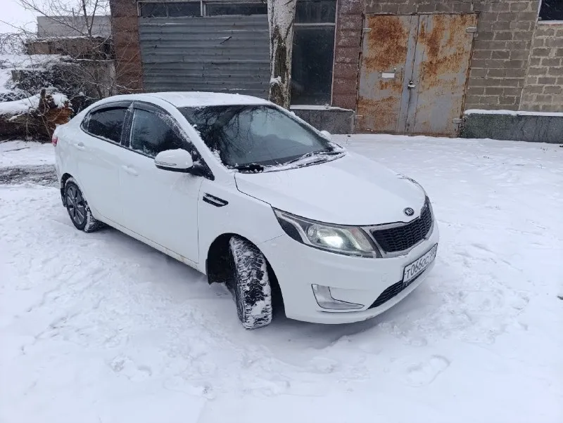 Продажа от собственника:
Kia rio (2012 г. В. ) 🚙
Двигатель: 1.6 123л. С. 🔥
Кпп: механика 5ст 💪
Пробег: 215.800км❤️
Комплектация: максимальная☝️
В комплектации:
-Электростеклоподъёмники в круг ✅
-Климат контроль ✅
-Эл. Усилитель руля ✅
-Мультируль ✅
-Подогрев руля ✅
-Подогрев передних сидений ✅
И многое другое🙂
Машина никогда не подводила, простой, цепной атмосферник в паре с надёжной механикой доставляли без каких-либо проблем даже на дальние расстояния✊
Машина так же своевременно обслуживалась, все расходники менялись вовремя👌
Автомобиль обслужен и готов радовать нового владельца каждый день🤗
Так же отдам комплект летней резины (сезон ещё отходит)
Цена 790.000 т. Р.
Т. +79495771732
📞 Звоните: +7(949)5771732 - фотография - 2
