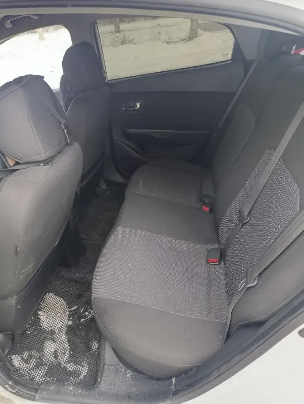 Продажа от собственника:
Kia rio (2012 г. В. ) 🚙
Двигатель: 1.6 123л. С. 🔥
Кпп: механика 5ст 💪
Пробег: 215.800км❤️
Комплектация: максимальная☝️
В комплектации:
-Электростеклоподъёмники в круг ✅
-Климат контроль ✅
-Эл. Усилитель руля ✅
-Мультируль ✅
-Подогрев руля ✅
-Подогрев передних сидений ✅
И многое другое🙂
Машина никогда не подводила, простой, цепной атмосферник в паре с надёжной механикой доставляли без каких-либо проблем даже на дальние расстояния✊
Машина так же своевременно обслуживалась, все расходники менялись вовремя👌
Автомобиль обслужен и готов радовать нового владельца каждый день🤗
Так же отдам комплект летней резины (сезон ещё отходит)
Цена 790.000 т. Р.
Т. +79495771732
📞 Звоните: +7(949)5771732 - фотография - 9