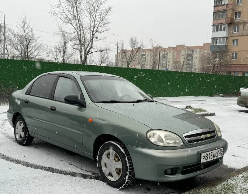 Chevrolet lanos цена - 298.000₽ город - мариуполь год выпуска - 2008 пробег - 152.000 км топливо - бензин модификация- 1.5 кпп - механика собственник - да +79497368266 автомобиль в отличном состоянии! с оригинальным пробегом 100% полностью обслужен, вложений не требует птс оригинал 2 владельца. abs✅ кондер✅ эл. подъемники✅ подушки безопасности✅ усилитель руля✅ сигнализация ✅ 📞 звоните: +7(949)7368266 - фотография - 4