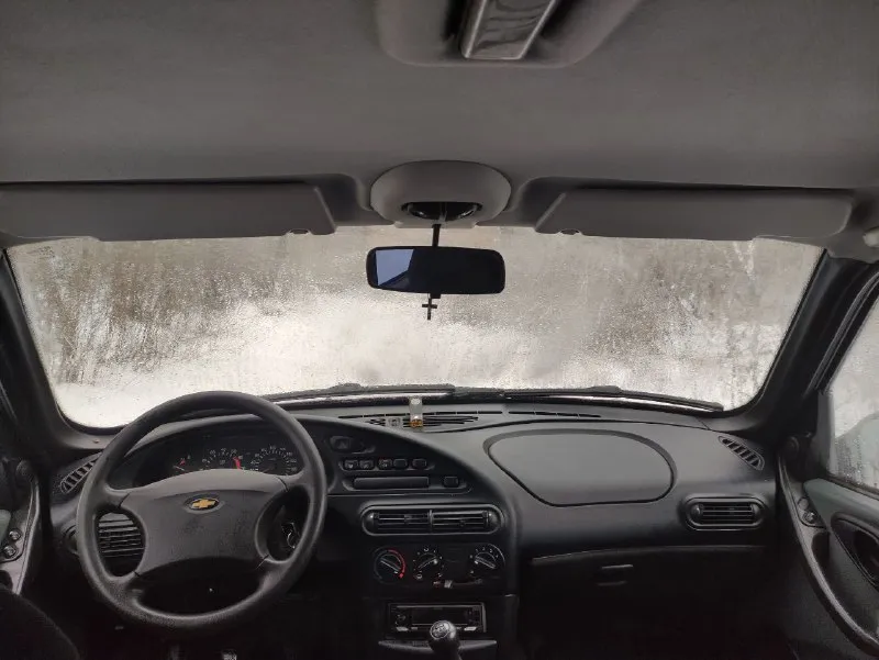 Продам chevrolet niva 2004 год 2 собственника по птс продажа с полным переоформлением побег 137000 по машине 2000км назад было заменено сцепление и замена масла, есть вмятина на крыле, задний мост работает цена 450000 все вопросы в лс или по телефону +79493141397 📲 tg: @romantik996 📞 звоните: +7(949)3141397 - фотография - 5