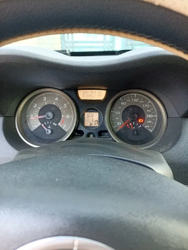 Продам renault меган 2, 2.0л, 2006г. в., пробег 168т. , машина моя, я хозяин, двс и чувствуют себя очень бодро, би- лёд оптика в ближнем, климат в рабочем состоянии, машина не битая и не гнилая, оцинковка, осмотр г. луганск, кому интересно звоните, т. 79591363754 📞 звоните: +7(959)1363754 - фотография - 7