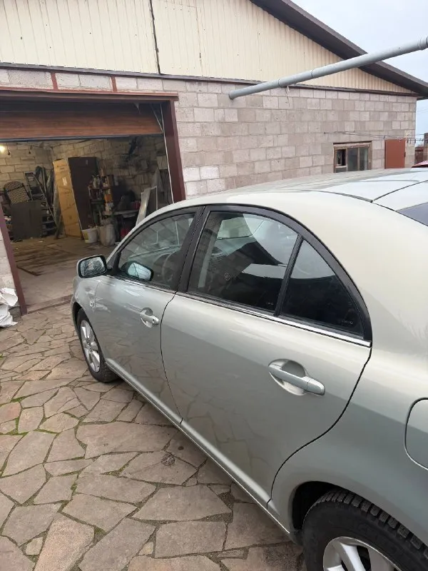 Продам тойоту авенсис 2006 год выпуска мотор 2.0 дизель, коробка механика, по кузову ржавчины нет, есть потертости в ходе эксплуатации, техническая часть в порядке пробег 230 тыс км по документам 2ой владелец, брали по месту цена 750 т. р, торг уместен связь +79496406335 +79902136335 осмотр мариуполь - фотография - 4