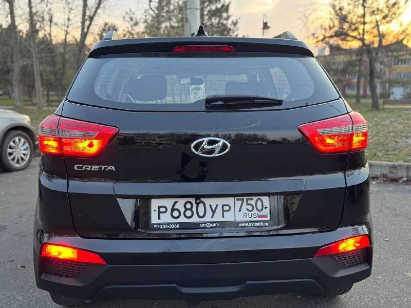Доброго времени суток. продаю hyundai creta 2019г пробег 145т объем двигателя 1.6 автомобиль в идеальном состоянии, без дефектов. (гнили, коррозии) и т. д. не бит и не крашен. в родном окрасе! за все время эксплуатации автомобиля был один хозяин, к машине относились бережно. техническая часть автомобиля, вложений не требует. без посторонних звуков. коробка-автомат, работает идеально, без задержек, и рывков. надежный и комфортный внедорожник! возможен обмен с вашей доплатой ! цена 1620 ! торг, только реальным покупателем. +7 (949) 507-68-97 - фотография - 3