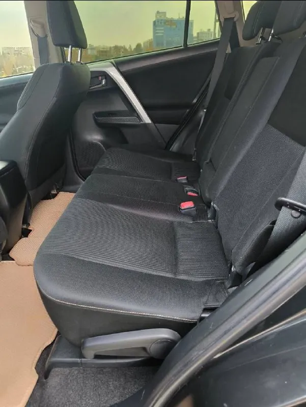 Toyota rav4 2014 год двигатель 2.0 бензин коробка автомат пробег 185 тыс. км автомобиль в отличном состоянии, без дтп, автотека зелёная вложение абсолютно не какого не требует! чистый ухоженный салон, готов на любые проверки с вашей стороны! есть всё для комфортного вождения! двух зонный климат датчик света и дождя подогрев сидений круиз контроль, бортовой компьютер, камера заднего вида, и т д. с документами всё в порядке, продажа с полным переоформлением мрэо 💯 г. донецк 🎁🎁🎁🎁🎁🎁🎁🎁🎁🎁 цена 1.600.₽ звоните остальное по номеру телефона 📞 +7(949)4660985 📞 +79498307562 📞 звоните: +7(949)4660985 - фотография - 6