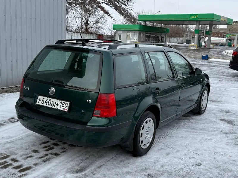 В продаже volkswagen bora год выпуска 2000 стоит самый простой и надёжный мотор 1.6 mpi авто пригонялось из германии с того времени в одних руках мотор коробка все работает идеально ходовая часть вся обслужена два комплекта резины днище в отличном состоянии кузов в хорошем состоянии как на фото масла фильтра все менялось во время пробег родной 260 тсч цена 485 000 не большой торг все вопросы по телефону +79495098886 - фотография - 5