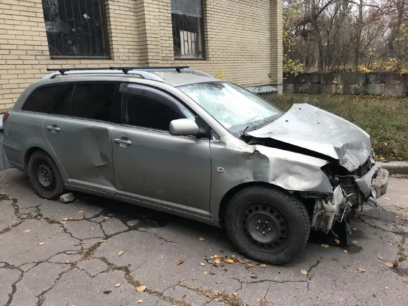 Продам. toyota avensis 2004г. , 1.8 бензин, под восстановления или разбор +7 949 322 06 08 📲 tg: ser... - фотография