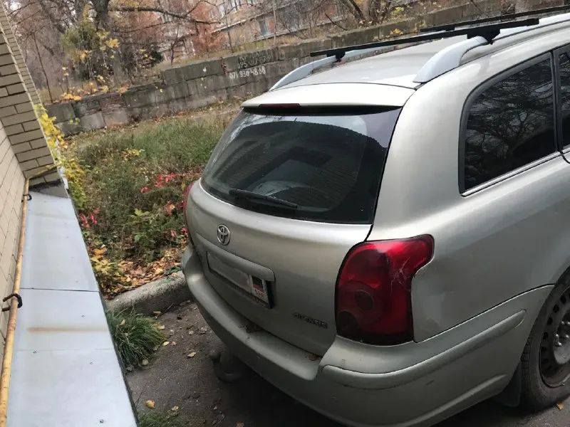 Продам. toyota avensis 2004г. , 1.8 бензин, под восстановления или разбор +7 949 322 06 08 📲 tg: sergei 📞 звоните: +7(949)3220608 - фотография - 4