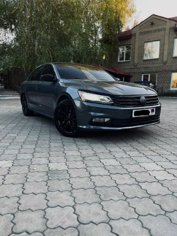 Volkswagen passat nms sel premium год выпуска 2016 учет постоянный рф пробег :120000 тыс. км в самой полной комплектации! бесключевой доступ, старт стоп, помощь парковки, удержание полосы, слепые зоны, автозапуск, люк, подогрев передних и задних сидений, музыка fender и тд все расходники заменены включая масло в коробке и моторе, поменяна цепь, колодки и тд машина без вложений сел поехал 1 800 000 +79498001102 📲 tg:. … 📞 звоните: +7(949)8001102 - фотография - 2