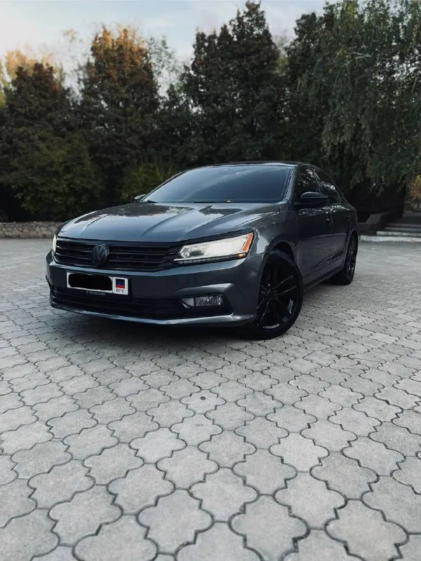 Volkswagen passat nms sel premium год выпуска 2016 учет постоянный рф пробег :120000 тыс. км в самой полной комплектации! бесключевой доступ, старт стоп, помощь парковки, удержание полосы, слепые зоны, автозапуск, люк, подогрев передних и задних сидений, музыка fender и тд все расходники заменены включая масло в коробке и моторе, поменяна цепь, колодки и тд машина без вложений сел поехал 1 800 000 +79498001102 📲 tg:. … 📞 звоните: +7(949)8001102 - фотография - 4