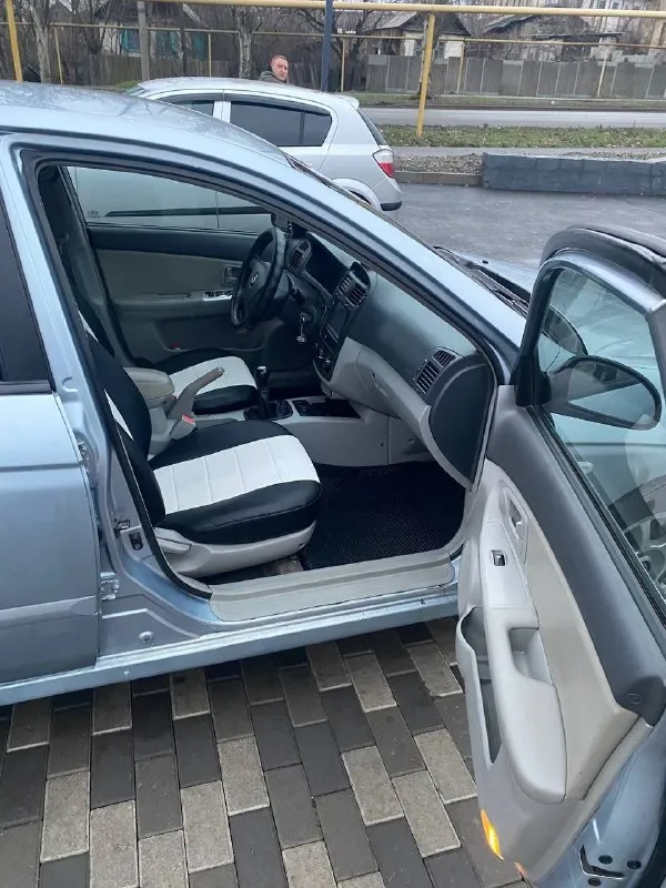 💥Продам kia cerata 2006г💥
Машина в поддержаном состоянии, от собственника.
Кпп мех.
Двигатель 1.6 передний привод
Ходовая в хорошем состоянии
Электро стеклоподъёмники, зеркала
Подогрев заднего стекла
Аbs
Пробег 233000
Ухоженный, просторный автомобиль без вложений
Цена 550000 торг у капота, до победы. 🔥🔥🔥
+79591049773 В любое время
📞 Звоните: +7(959)1049773 - фотография - 9