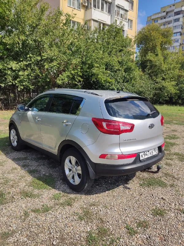Продам kia sportage 2.0 механика полный привод. Хозяин по документам. Пробег 283 тысячи. По кузову в отличном состоянии. Масло не расходует ни грамма. Полный привод работает как надо. Есть датчик света, дождя, подогрев всех сидений, климат и круиз контроль, блютуз, подогрев и складывание зеркал. Хорошая резина. На машине поменяны подушки двигателя, масло в двигателе, клапанная крышка, тормозные диски. Цена 1млн.50 тысяч.
+79595707293
📞 Звоните: +7(959)5707293 - фотография - 5
