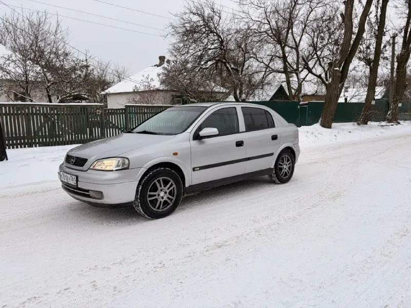 Продам живой опель астра в идеальном состояние вложина не мало сил и денег на отличном ходу работает... - фотография