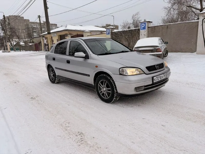 Продам живой опель астра в идеальном состояние вложина не мало сил и денег на отличном ходу работает исключительно все кандей дует печка жарит пороги днище целое без проблем ц 360 т р торг строчка тел +79494792653 иван - фотография - 2