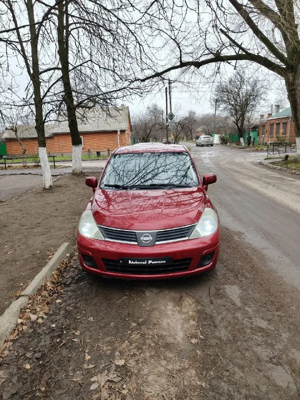 Nissan tiida, 2008 года. коробка автомат, пробег 237000, состояние отличное. есть небольшие потёртос... - фотография